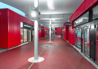 Abri de passage sur-mesure Texabri, galerie marchande du Géant Casino de Brest