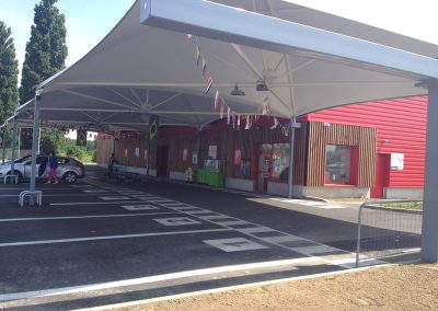 Auvent drive du magasin Auchan de Roncq