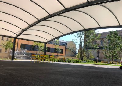 Texabri a conçu et fabriqué le préau du lycée Saint-Michel à Reims