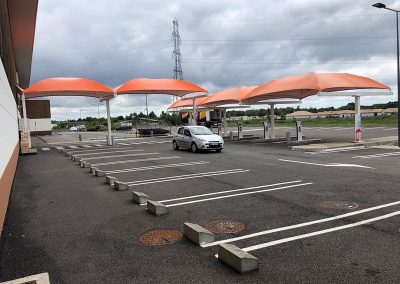Texabri a conçu et fabriqué la couverture pour allée piétonne du Leclerc Drive de Mios